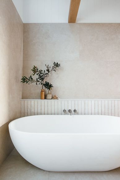 OLIVIA Freestanding Bath 1700 - Renovation Box